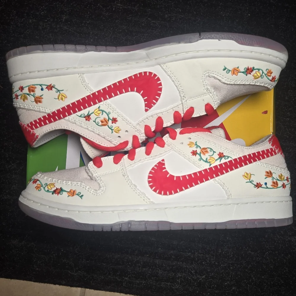 New Nike SB Dunk Low Decon N7 Opti Yellow/University Red Size 12M - Picture 5 of 8